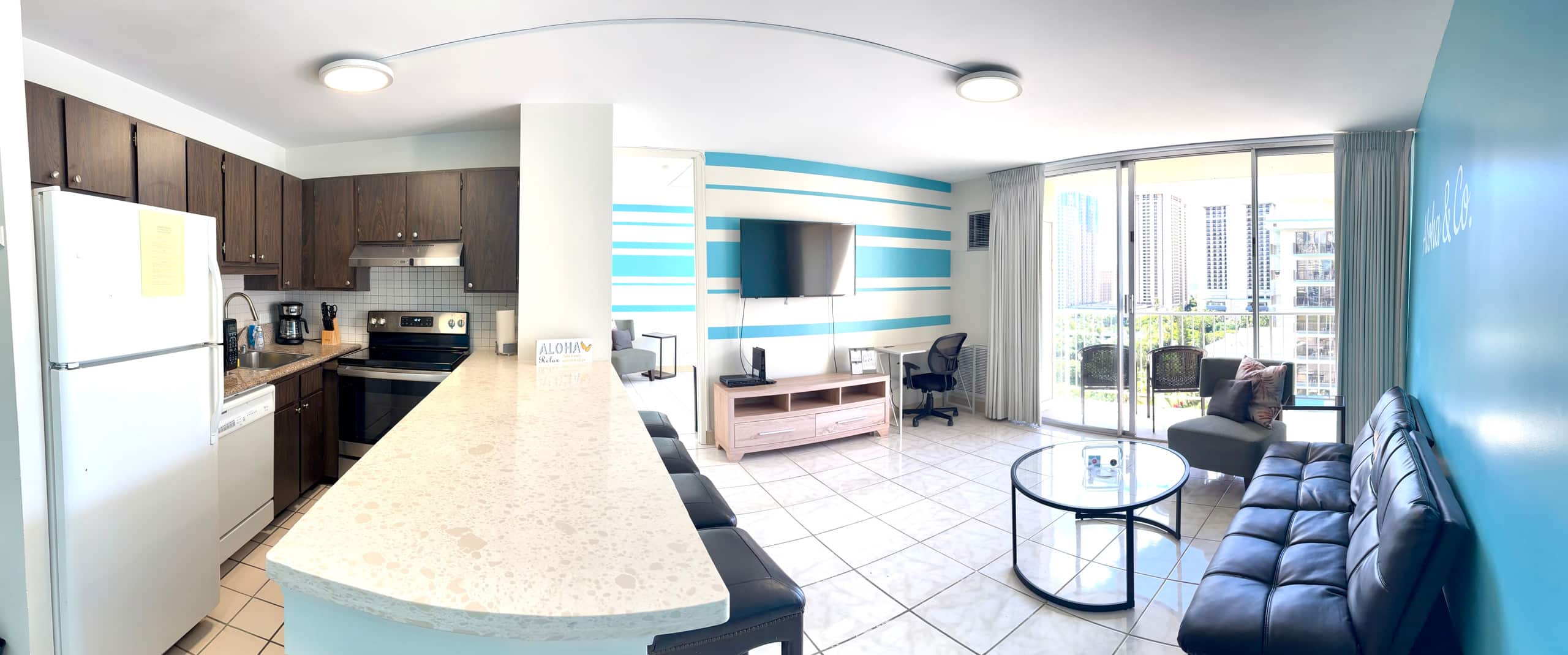 Waikiki 1 Bedroom Ocean FREE Parking Kitchen - Image 12