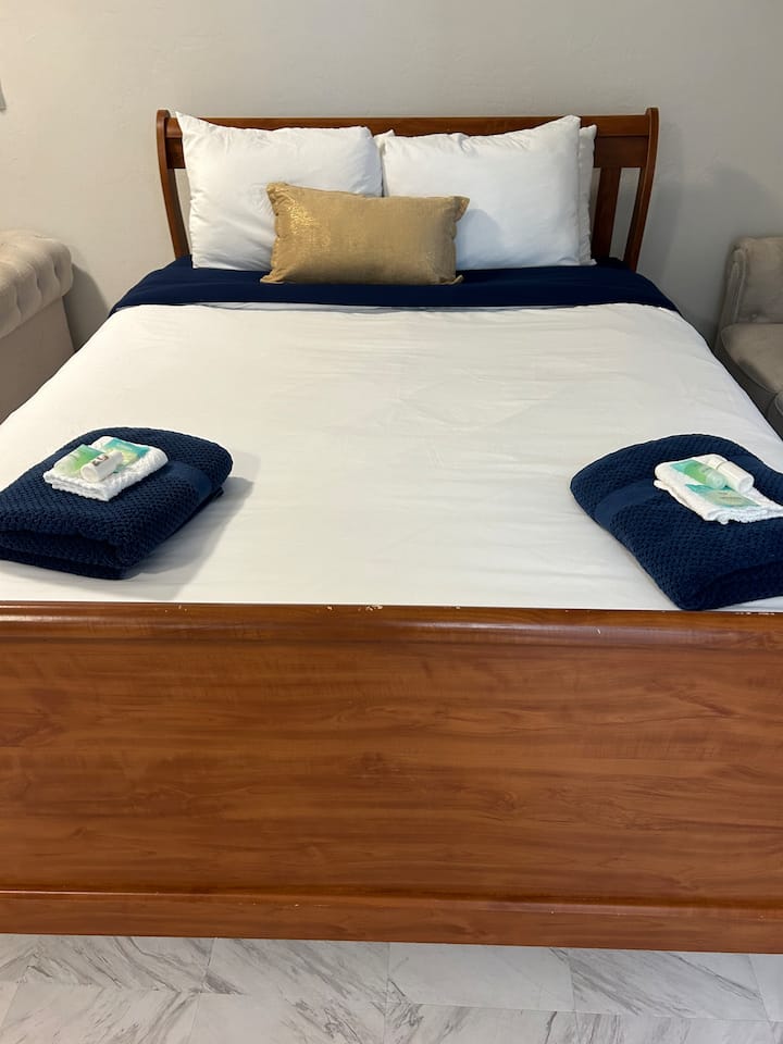 Двойно легло в студиото