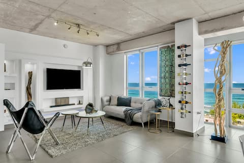 Top Airbnb: San Juan, Ocean views, Luxury LOFT, in San Juan