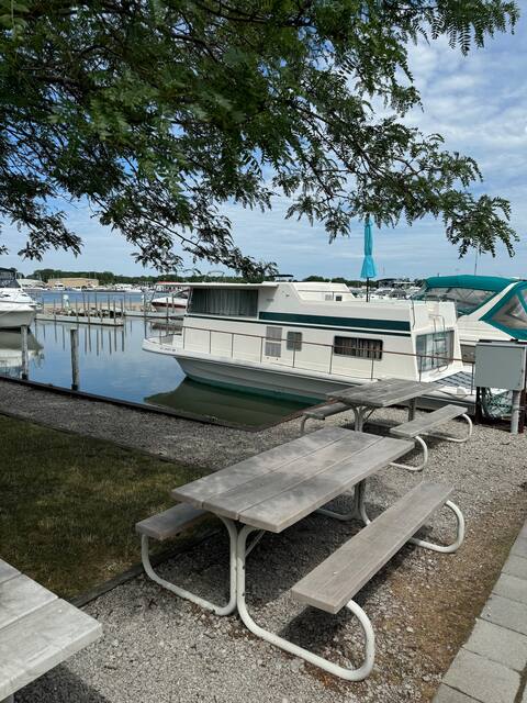 A floating slice of paradise!!!