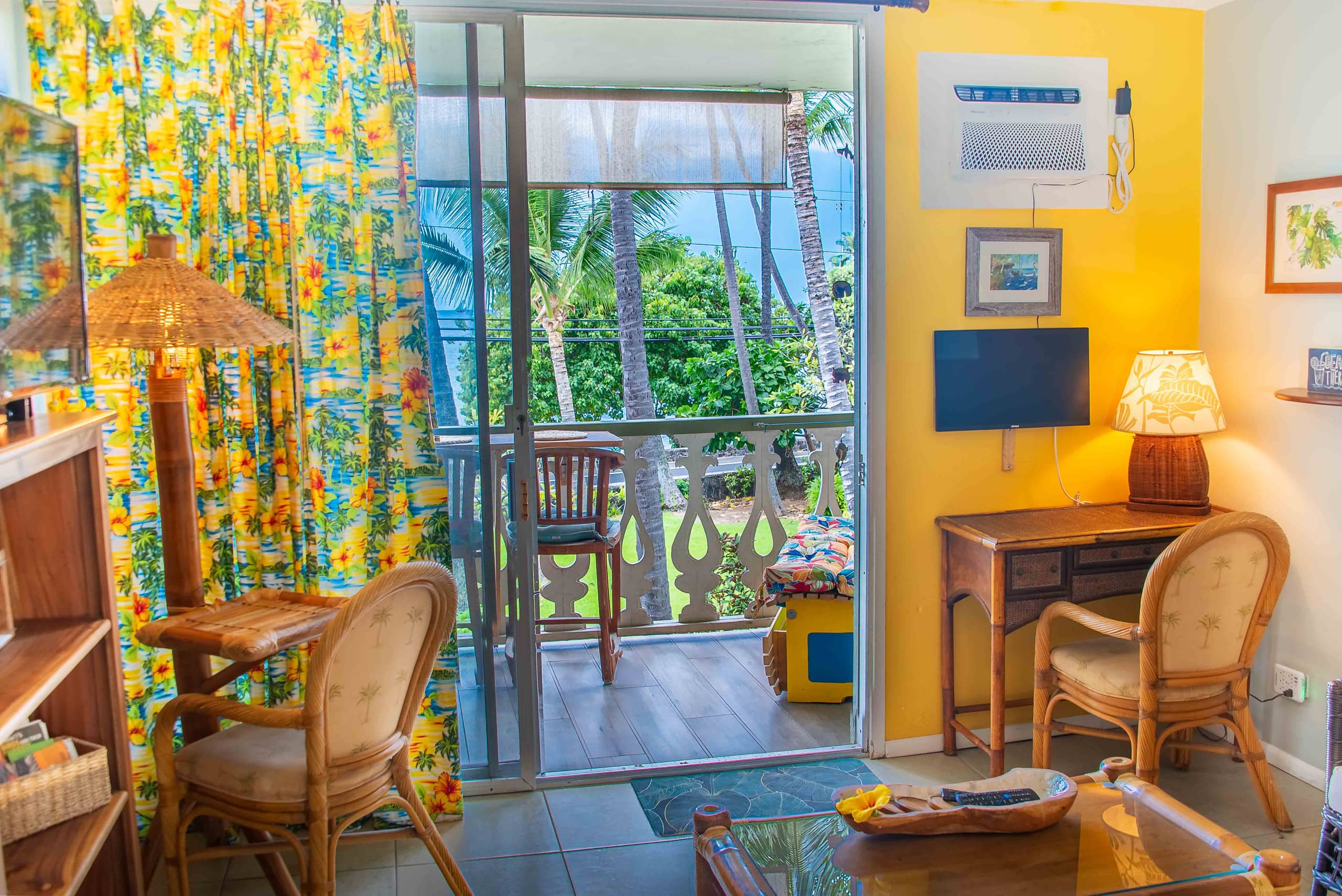 Condo in Kailua-Kona · ★4.88 · Studio · 2 beds · 1 bath - Image 3