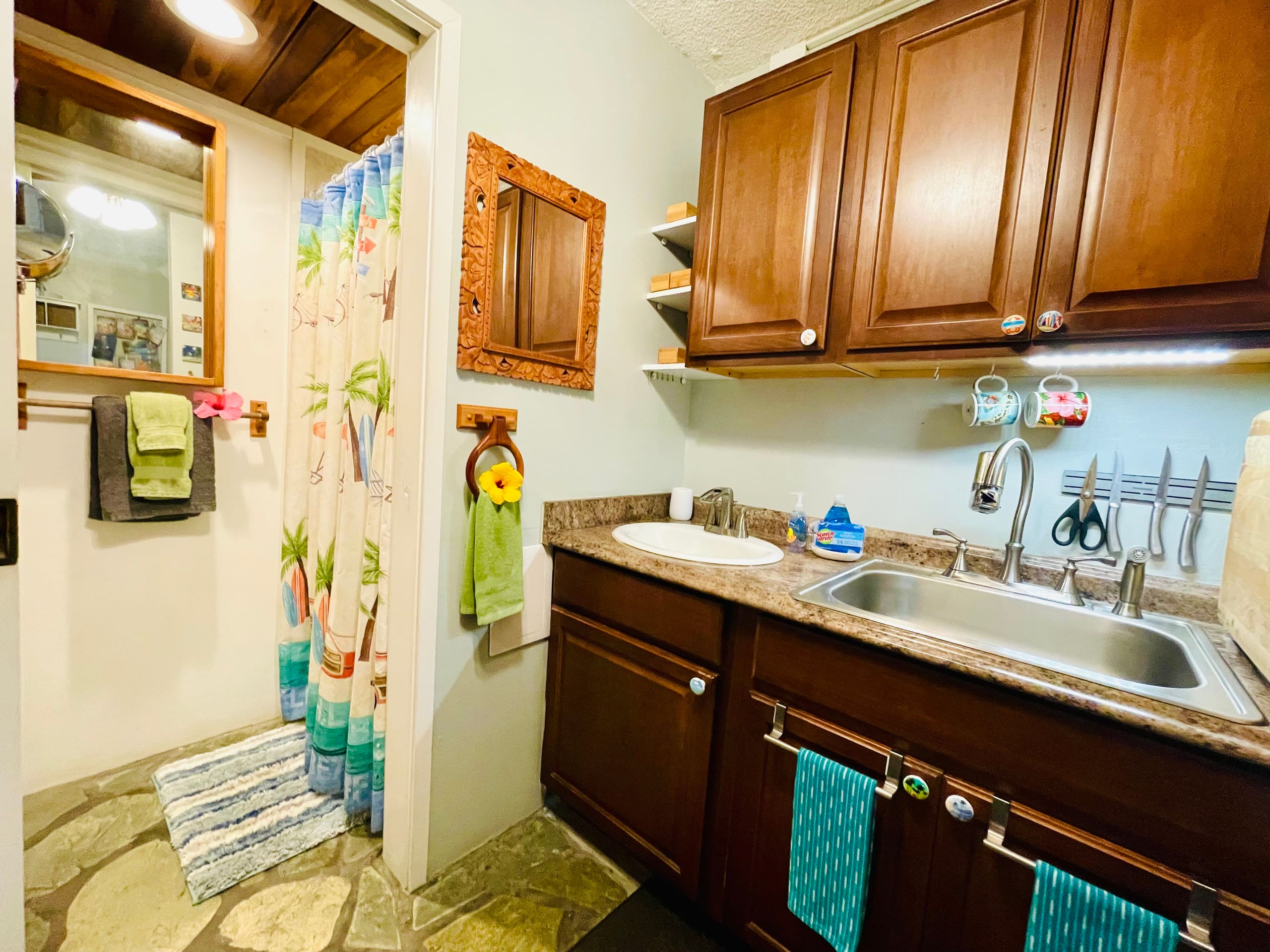 Condo in Kailua-Kona · ★4.88 · Studio · 2 beds · 1 bath - Image 7