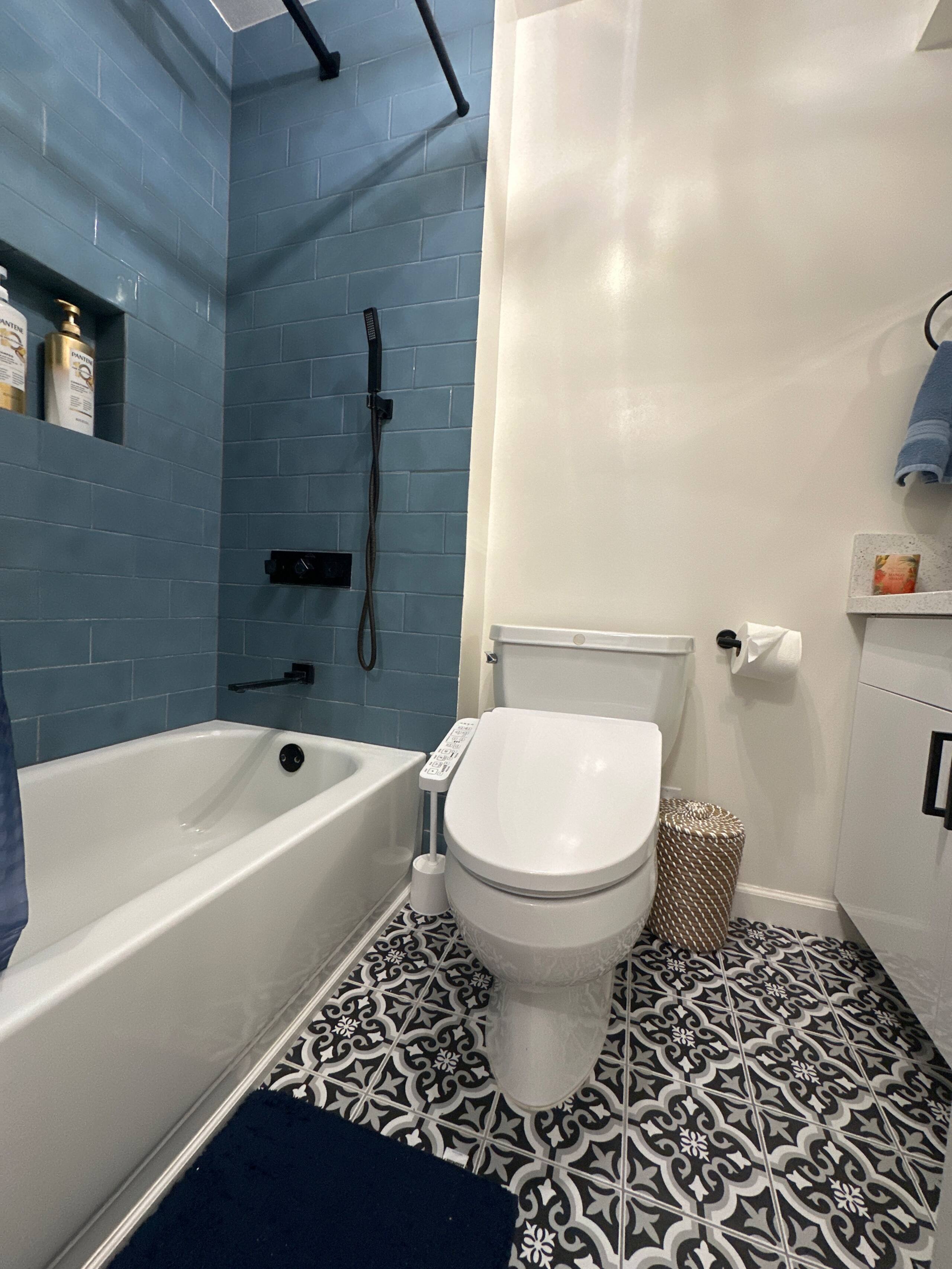 Condo in Honolulu · ★4.93 · 1 bedroom · 2 beds · 1 bath - Image 23