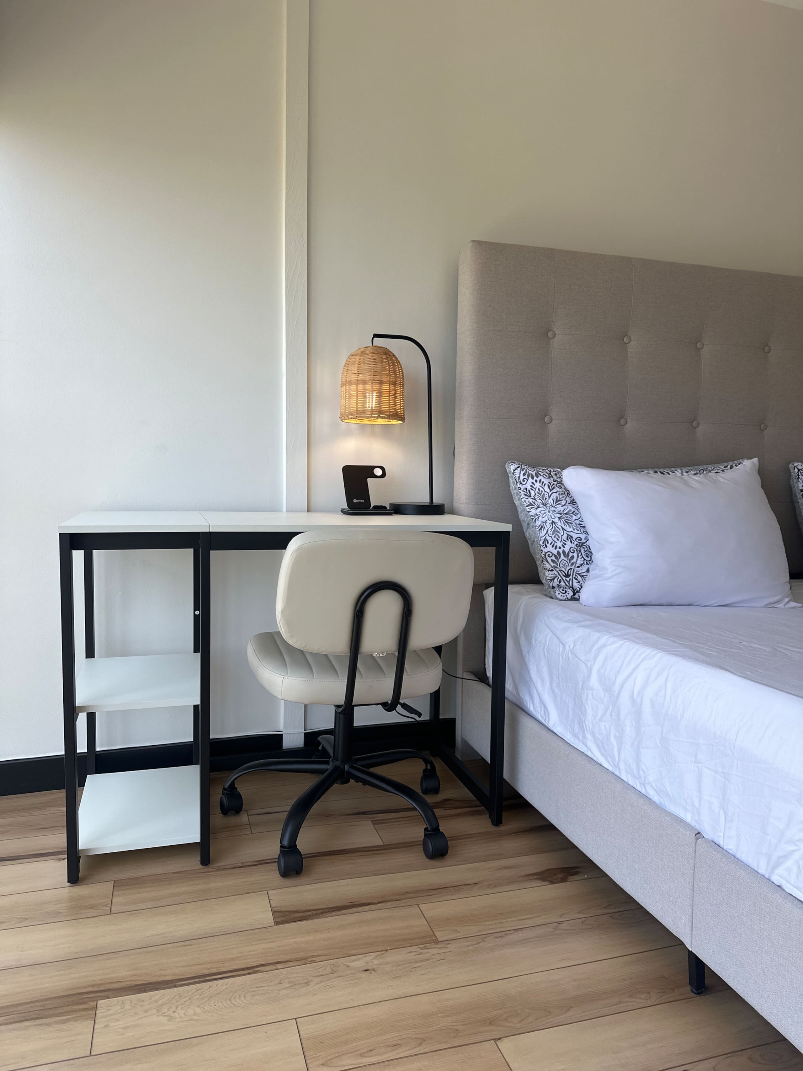 Condo in Honolulu · ★4.93 · 1 bedroom · 2 beds · 1 bath - Image 1