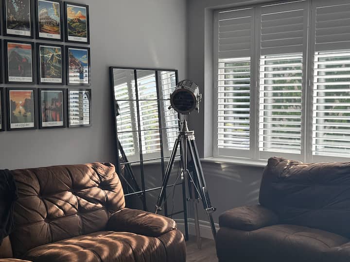 Luxurious 1 Bed Apartment - Central London 32mins - エプソム