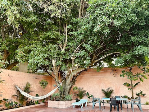Spacious house with a cool patio, close to the Malecón