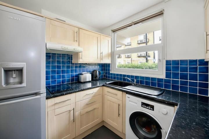 Garden Oasis | 4 Min To Tube | Free Parking - Waterloo Station - London