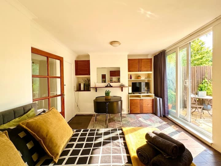 Garden Oasis | 4 Min To Tube | Free Parking - London, UK
