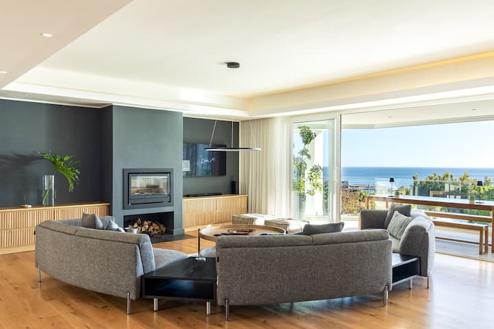 Luxury Ocean View Villa (Pool, Sauna, Gym) - Camps Bay