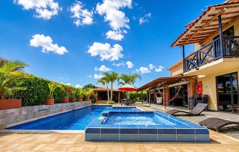 Villa for 23, pool and jacuzzi, near Panaca