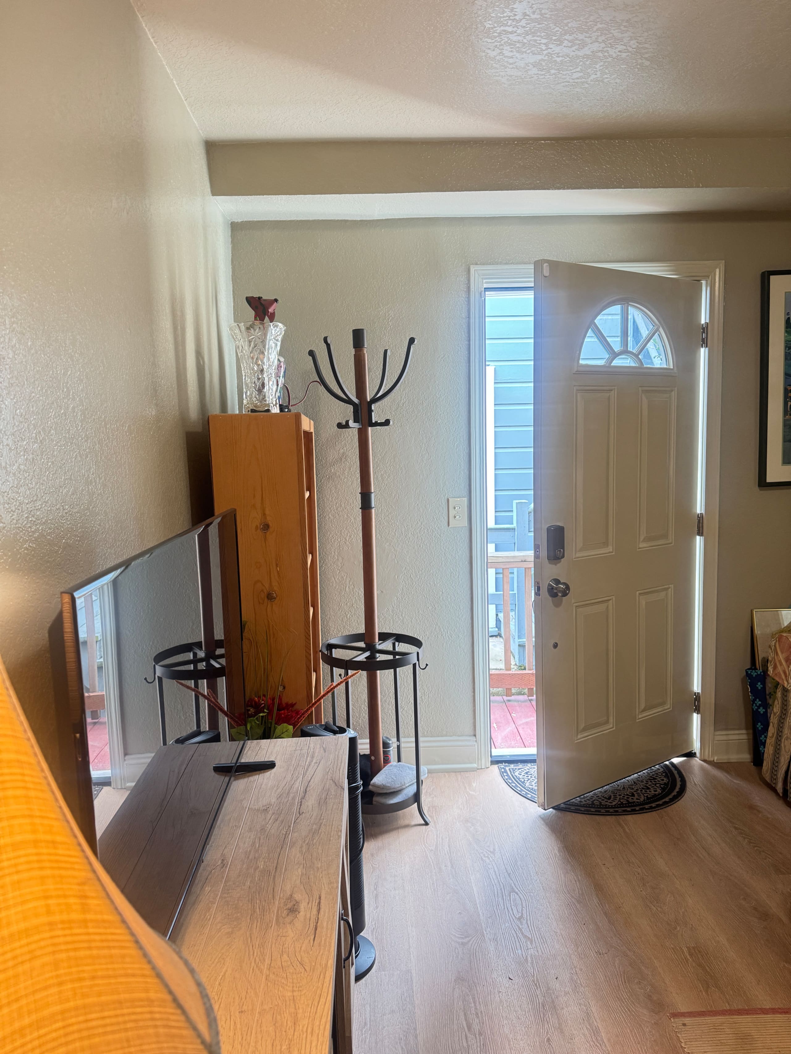 entire unit with two rooms two beds - Image 25