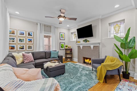 Cozy, Family Friendly at Zoo & Forest Park