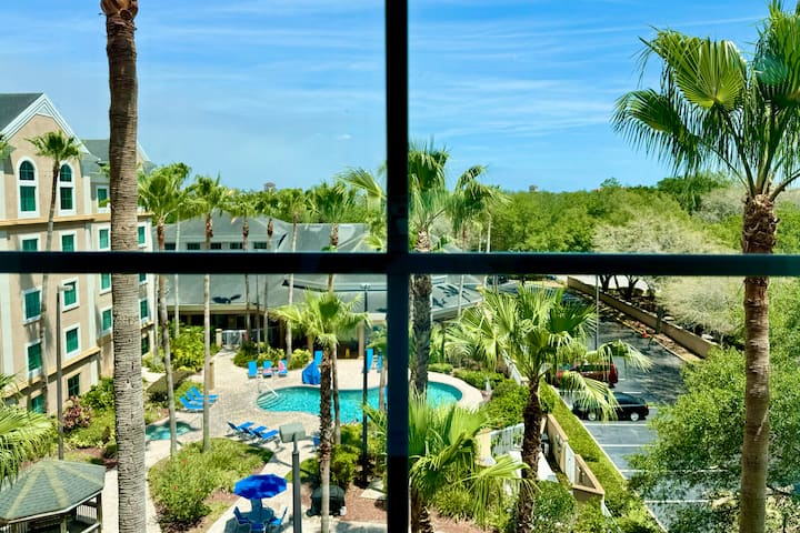 Pool View Near Disney • Kitchen • Free Shuttle