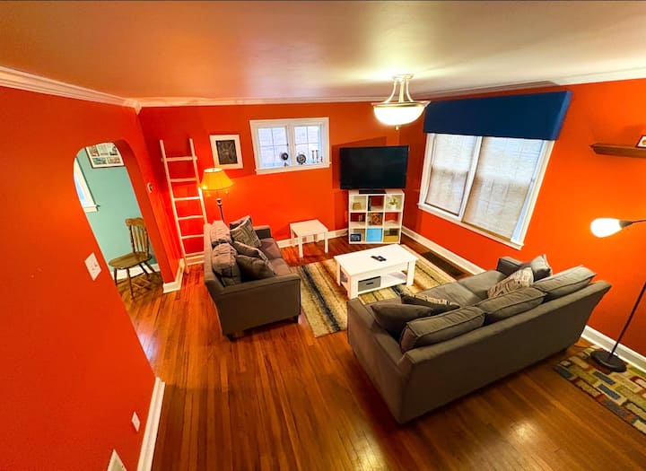Rainbow House On Marshall Street - Lancaster, PA