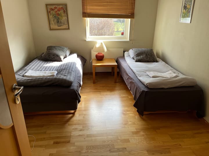Chambre n° 4.
Deux lits simples de 90 cm.