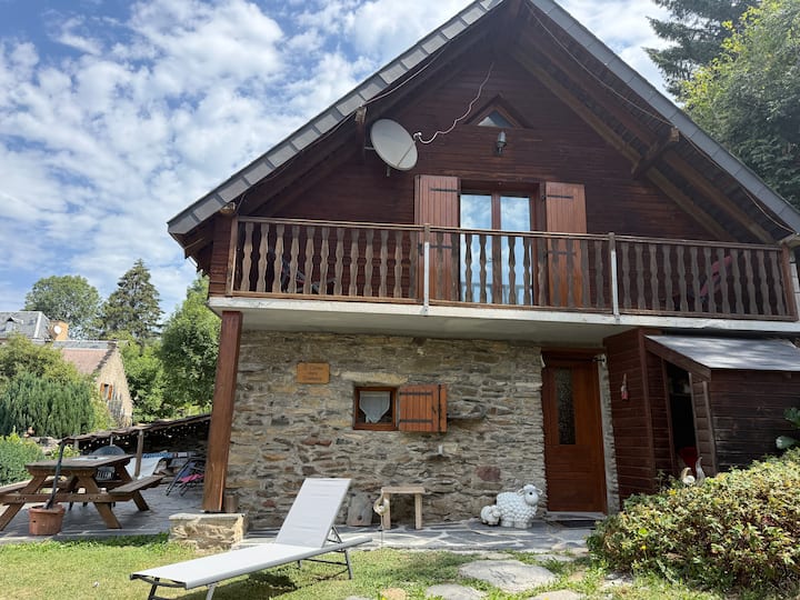 Chalet Très Cosy Vue Sommets Pyrénées Poële Sur Gr - Les