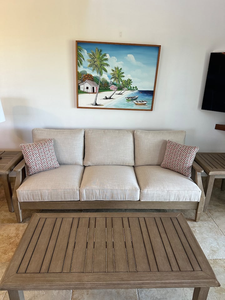Spacious 2 Br Oceanfront Villa W/gorgeous Views - Antigua and Barbuda