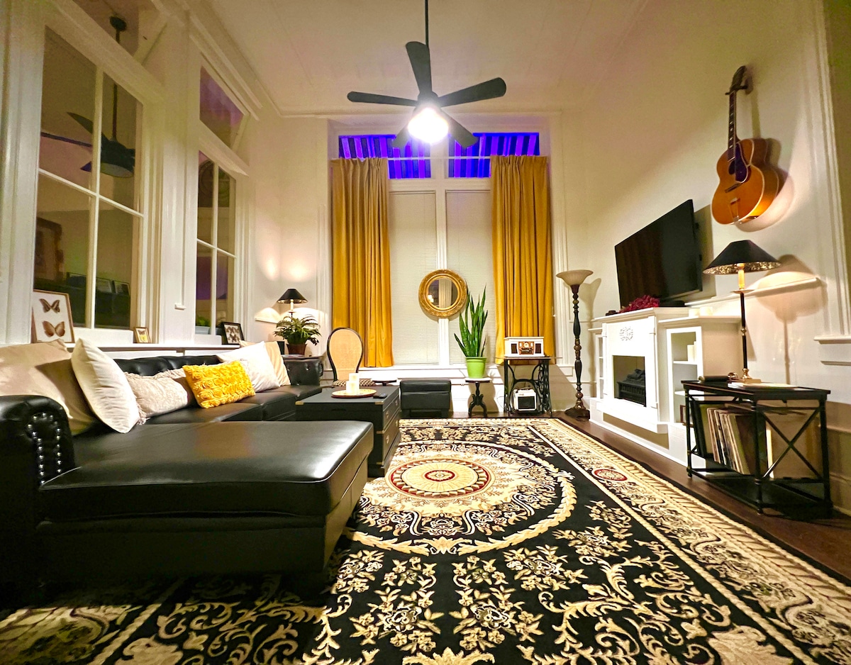 The Voegele Historic Loft BnB Apartment - Lofts for Rent in