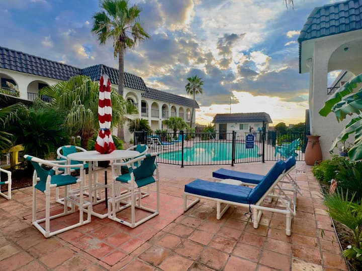 Walk To Beach, 2br, Pool, Gated - Corpus Christi, TX