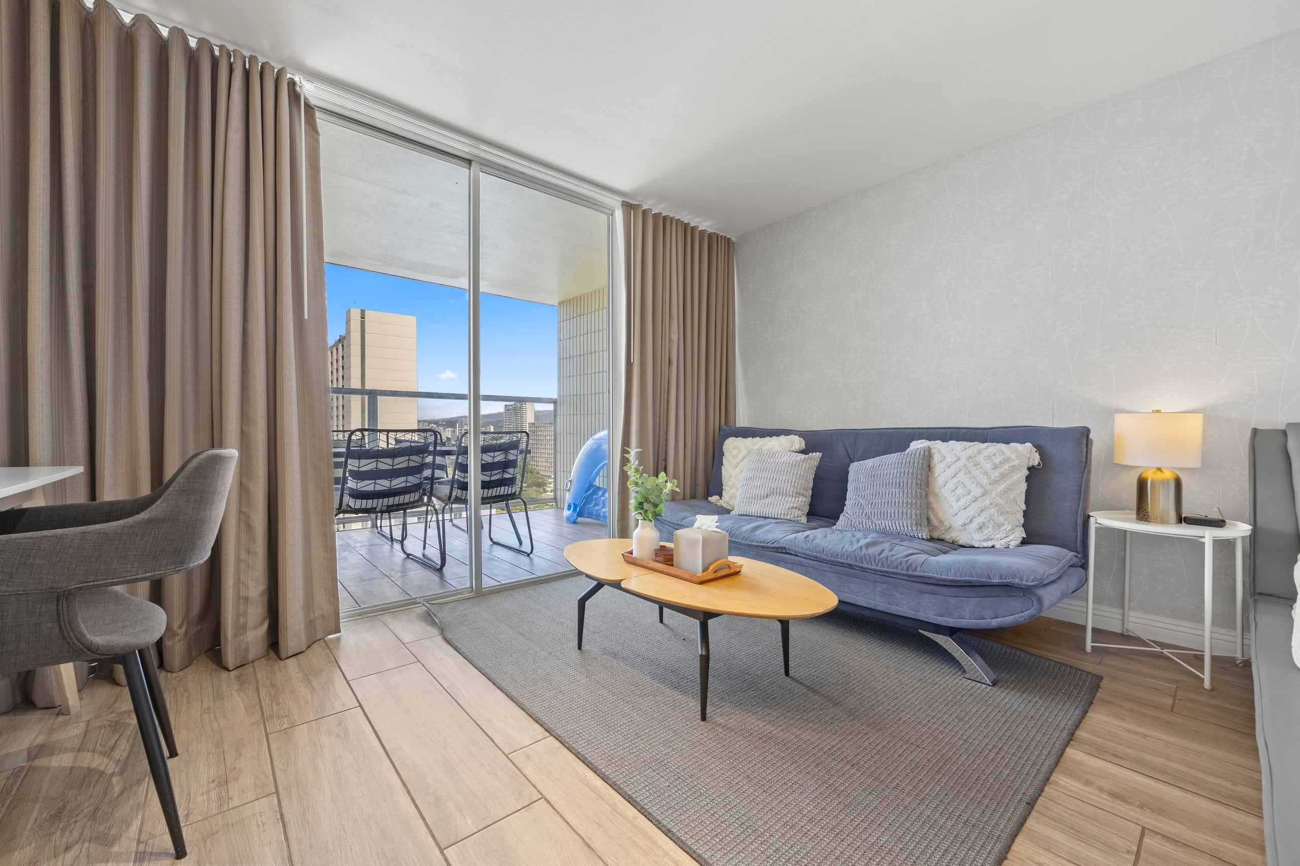 Condo in Honolulu · ★4.92 · Studio · 2 beds · 1 bath - Image 4