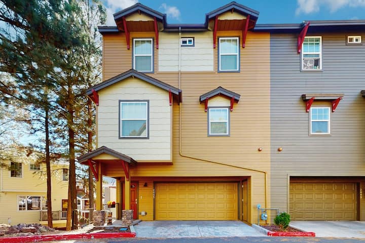 Modern 3br | Deck | Garage Parking | W/d - Flagstaff, AZ