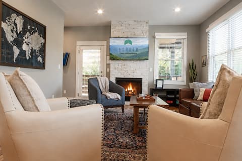 Pet-friendly 4BR Home | Asheville | Hot Tub