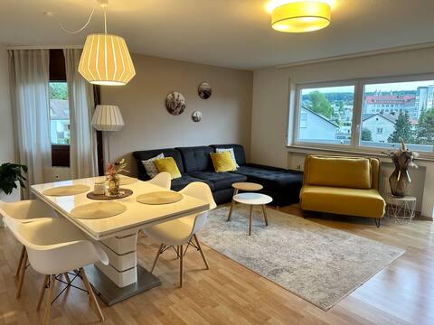 Spacious apartment close to the city/near Lake Constance
