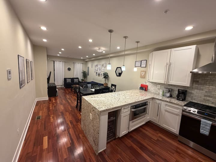 Spacious 3 Br Condo Near Capitol Hill, Dc - Hyattsville, MD