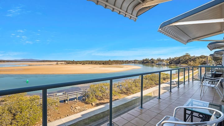 Mountains By The Sea - Nambucca Heads