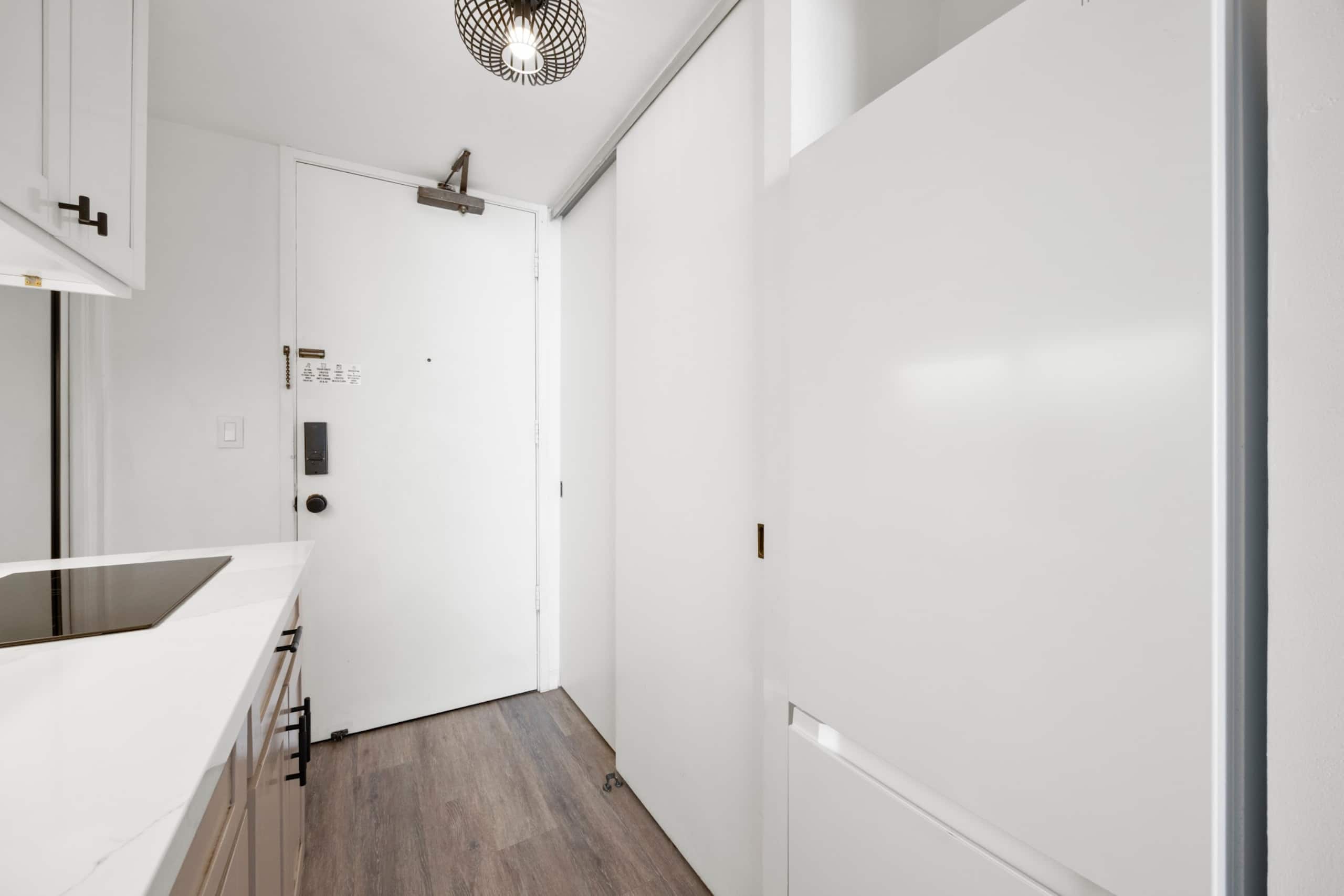 Condo in Honolulu · ★4.83 · Studio · 2 beds · 1 bath - Image 14