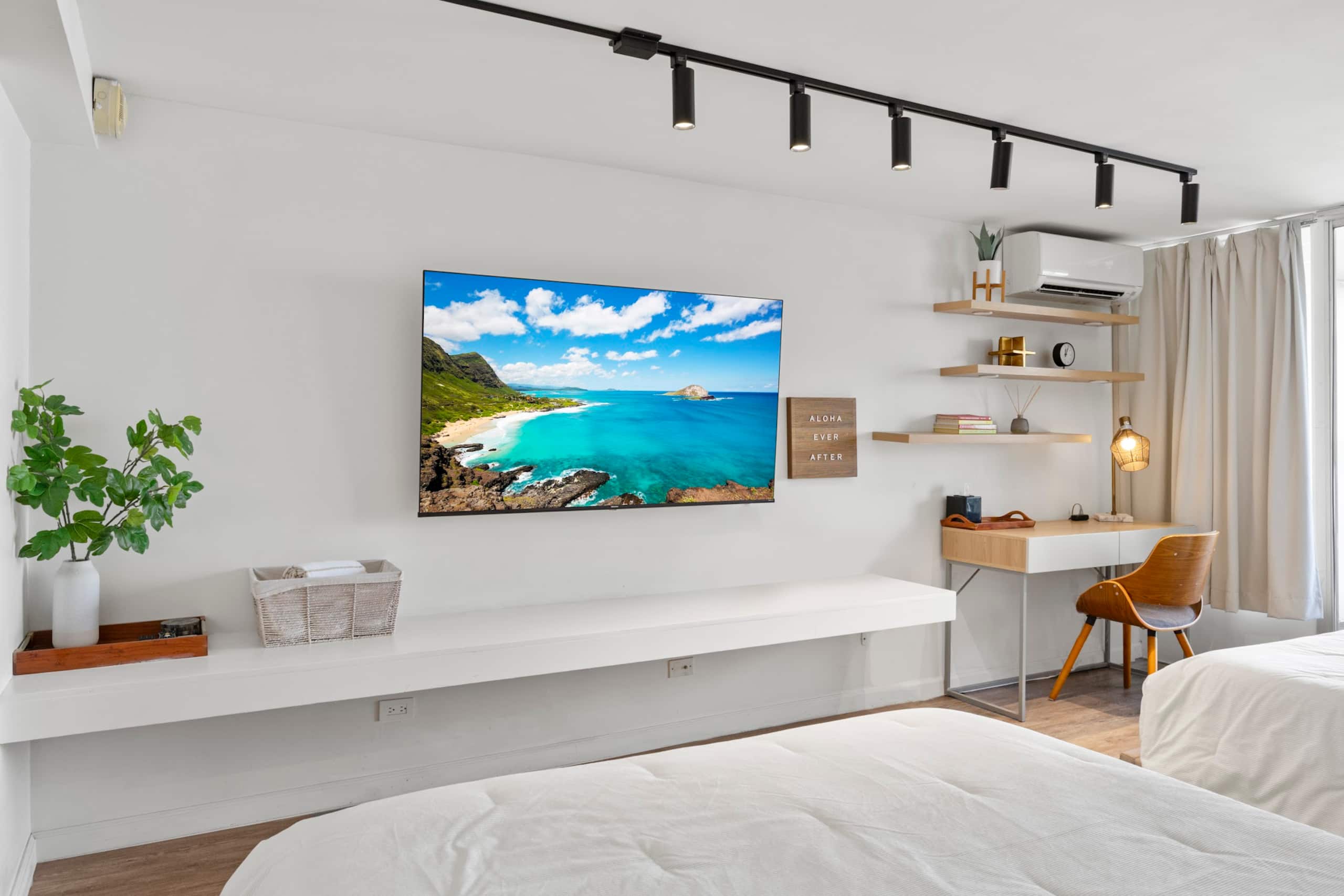 Condo in Honolulu · ★4.83 · Studio · 2 beds · 1 bath - Image 5