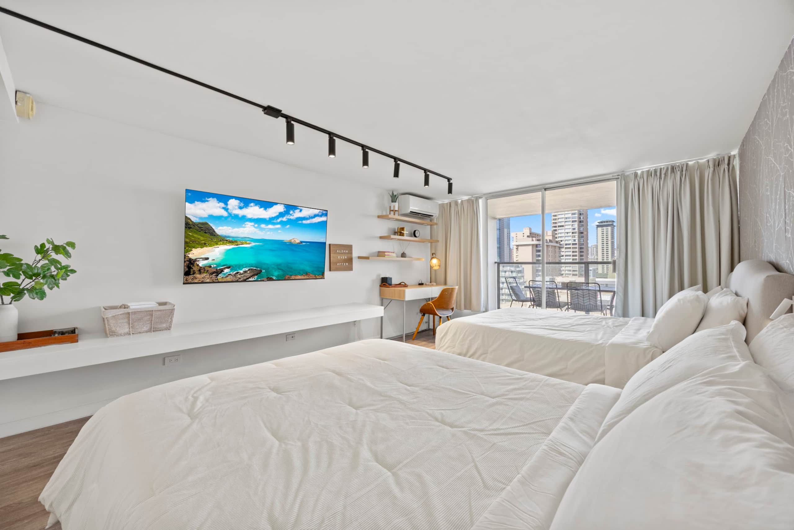 Condo in Honolulu · ★4.83 · Studio · 2 beds · 1 bath - Image 4