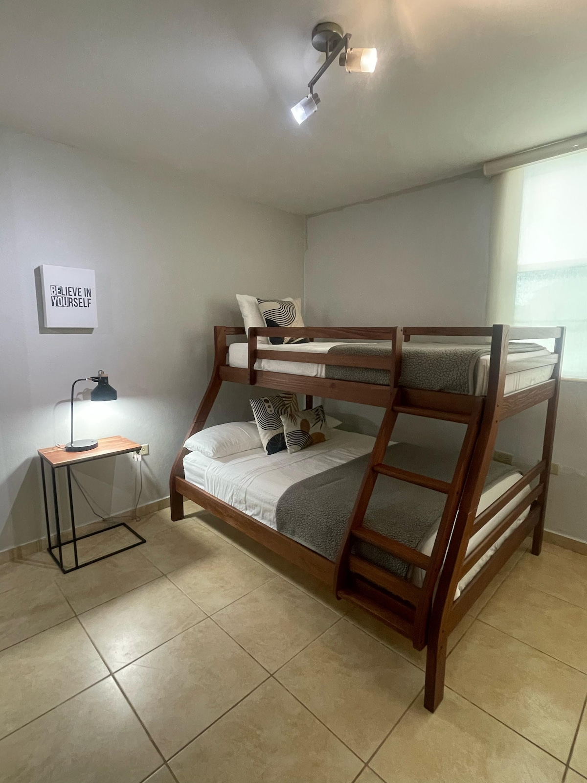 غرفة النوم 1