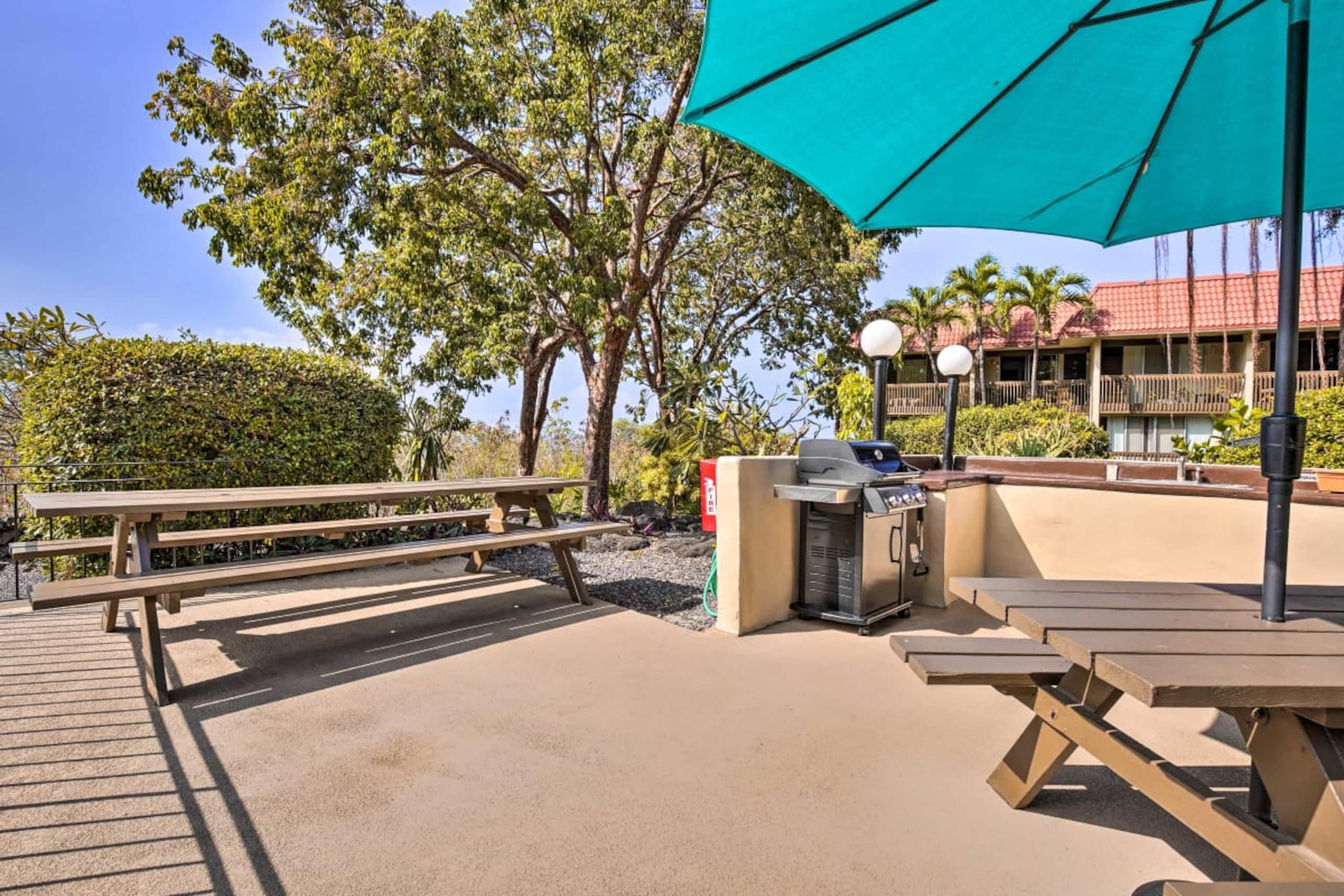 Condo in Kailua-Kona · ★4.65 · 2 bedrooms · 3 beds · 1.5 baths - Image 28