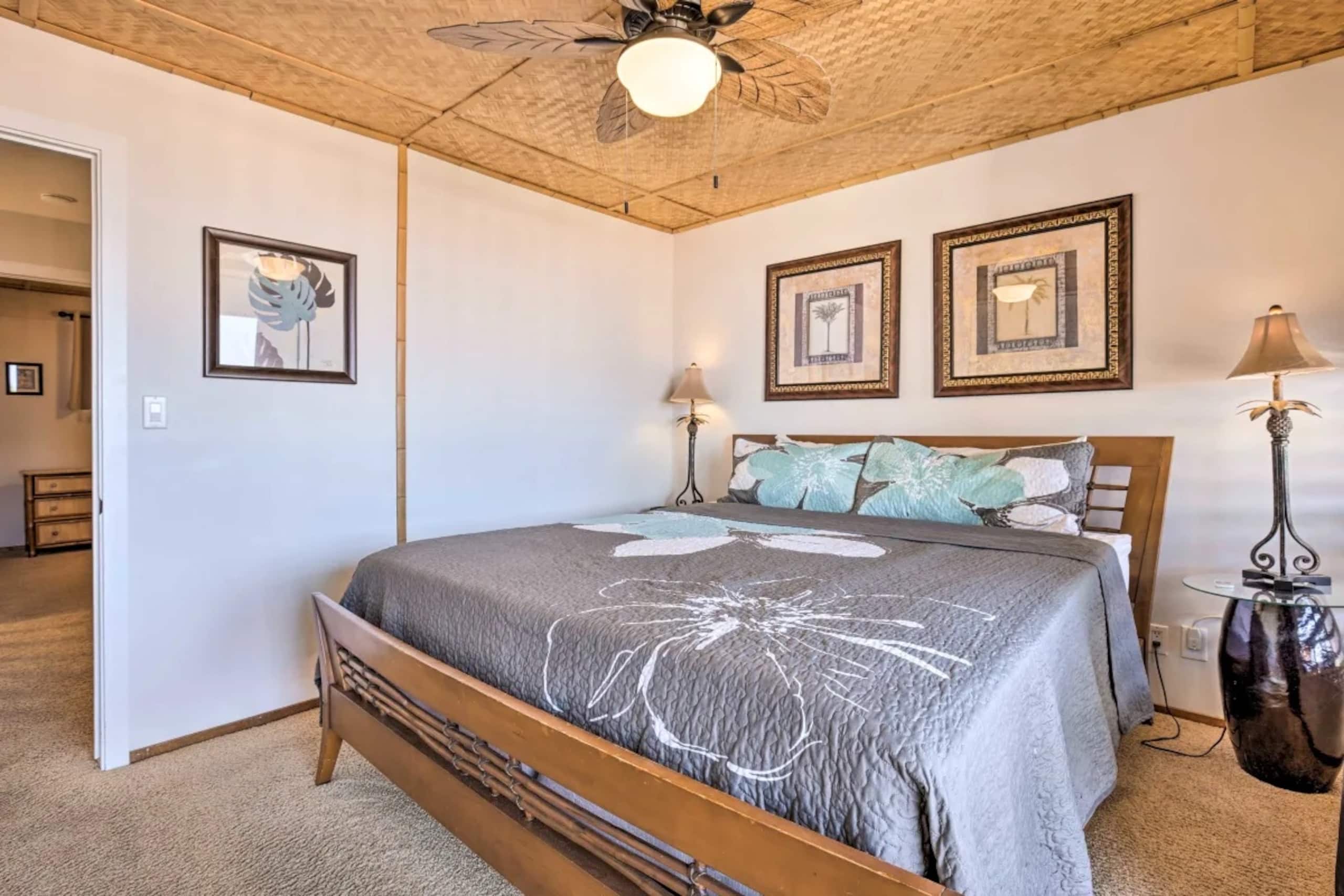 Condo in Kailua-Kona · ★4.65 · 2 bedrooms · 3 beds · 1.5 baths - Image 9