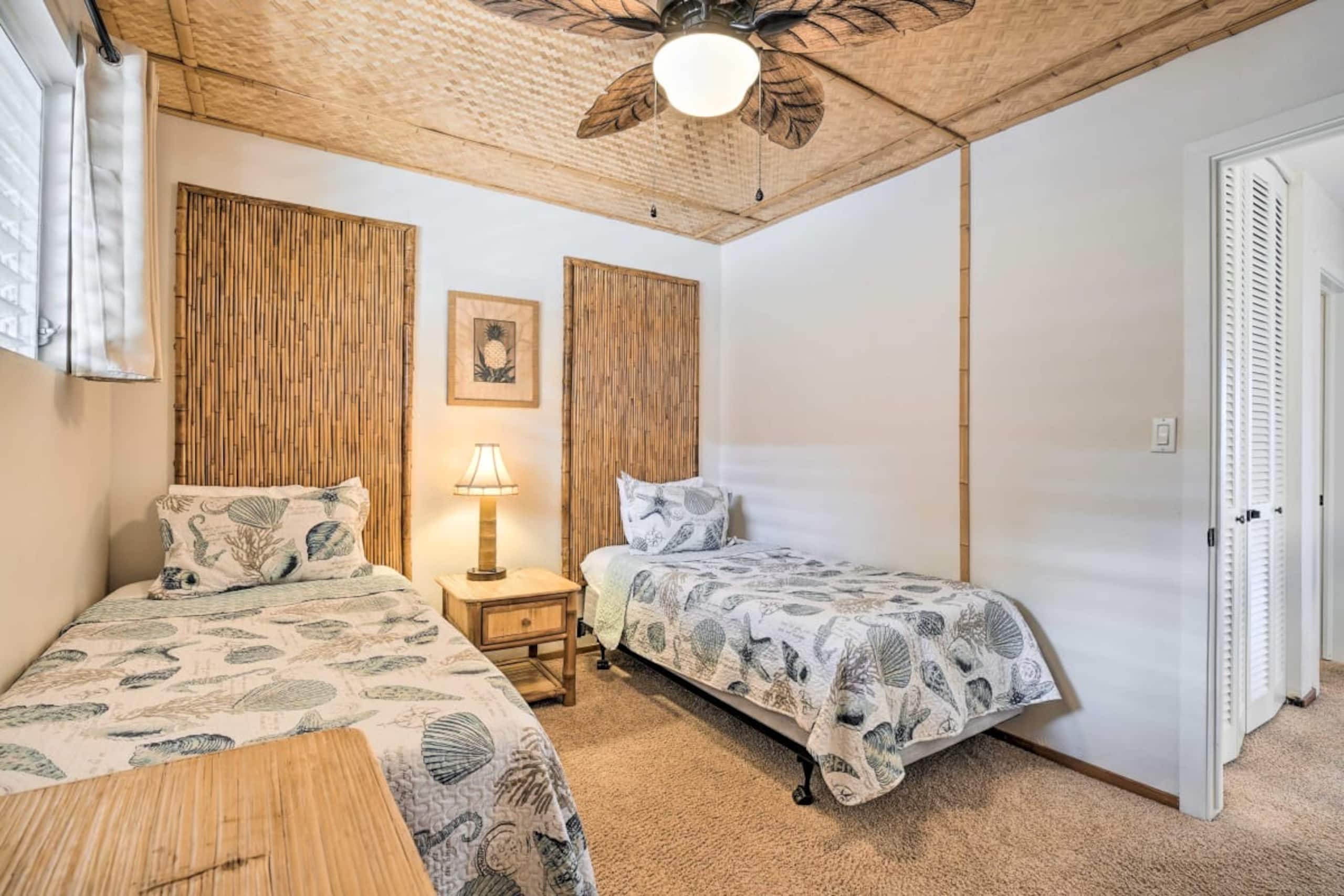 Condo in Kailua-Kona · ★4.65 · 2 bedrooms · 3 beds · 1.5 baths - Image 12