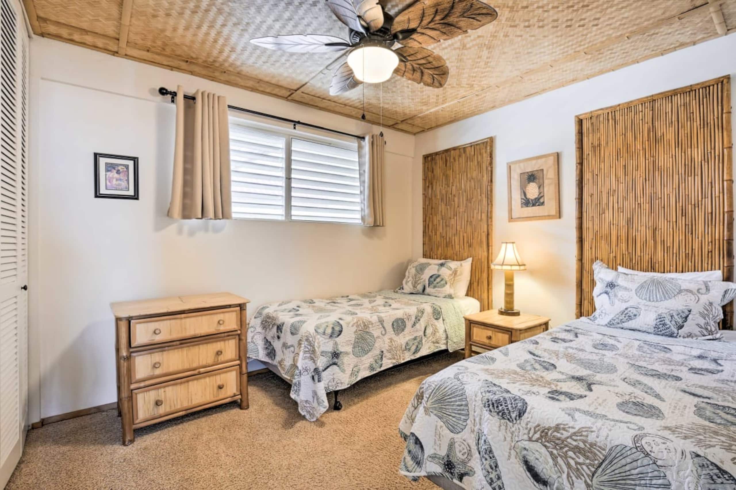 Condo in Kailua-Kona · ★4.65 · 2 bedrooms · 3 beds · 1.5 baths - Image 10