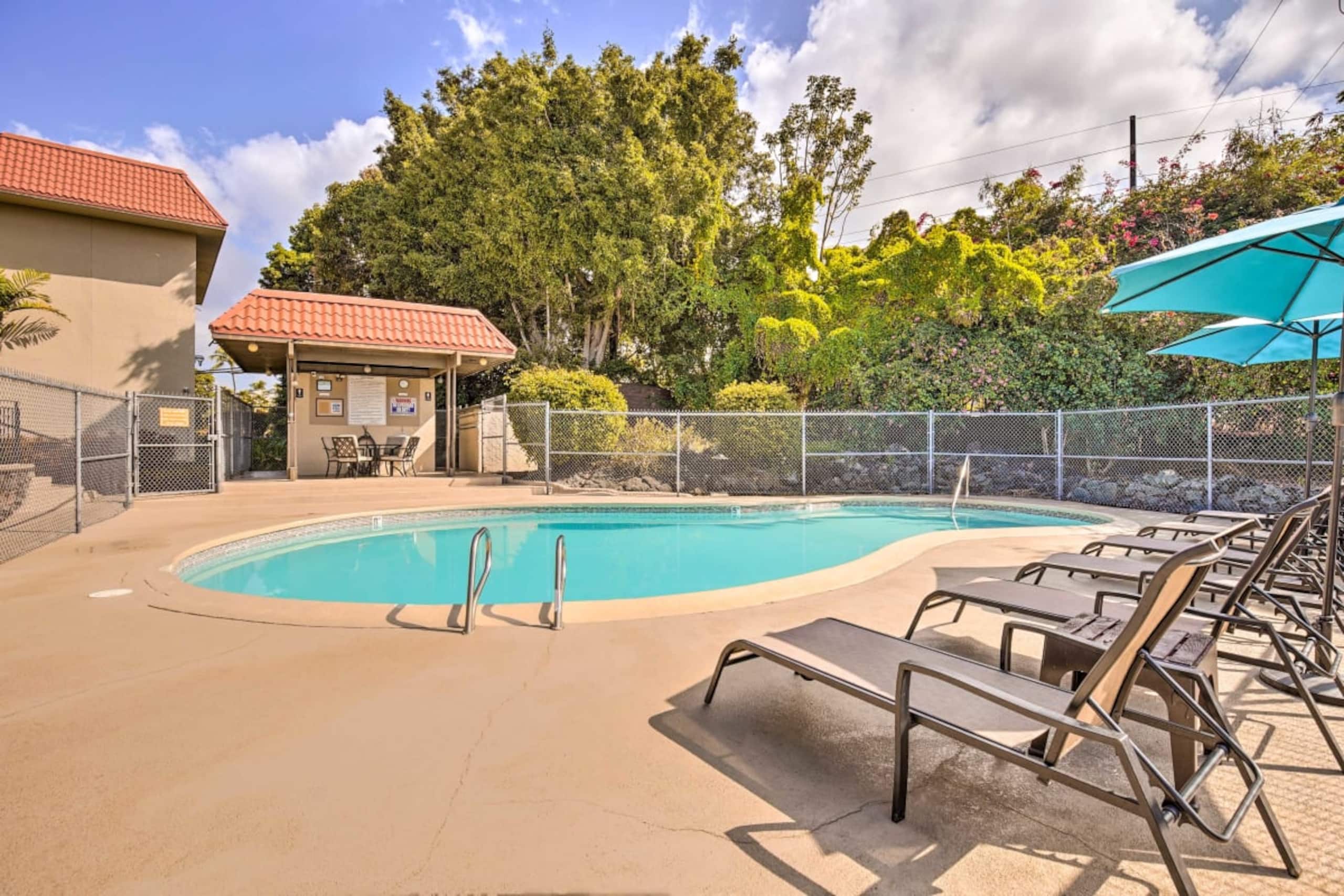 Condo in Kailua-Kona · ★4.65 · 2 bedrooms · 3 beds · 1.5 baths - Image 27