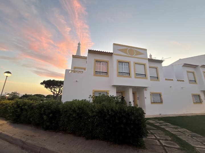 Moradia Com Piscina - Praia Da Falésia - Vilamoura