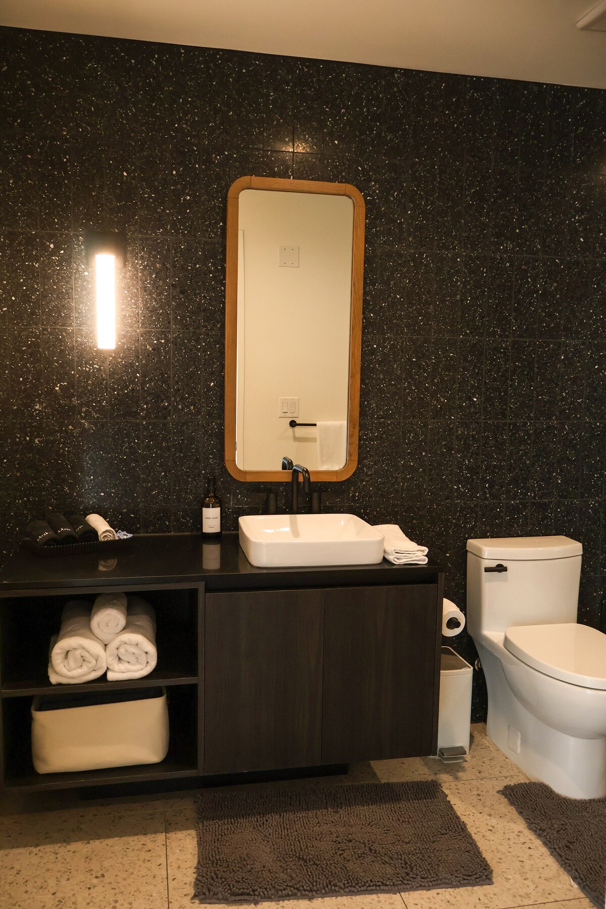 Upgraded Luxury Rainey Street Condo