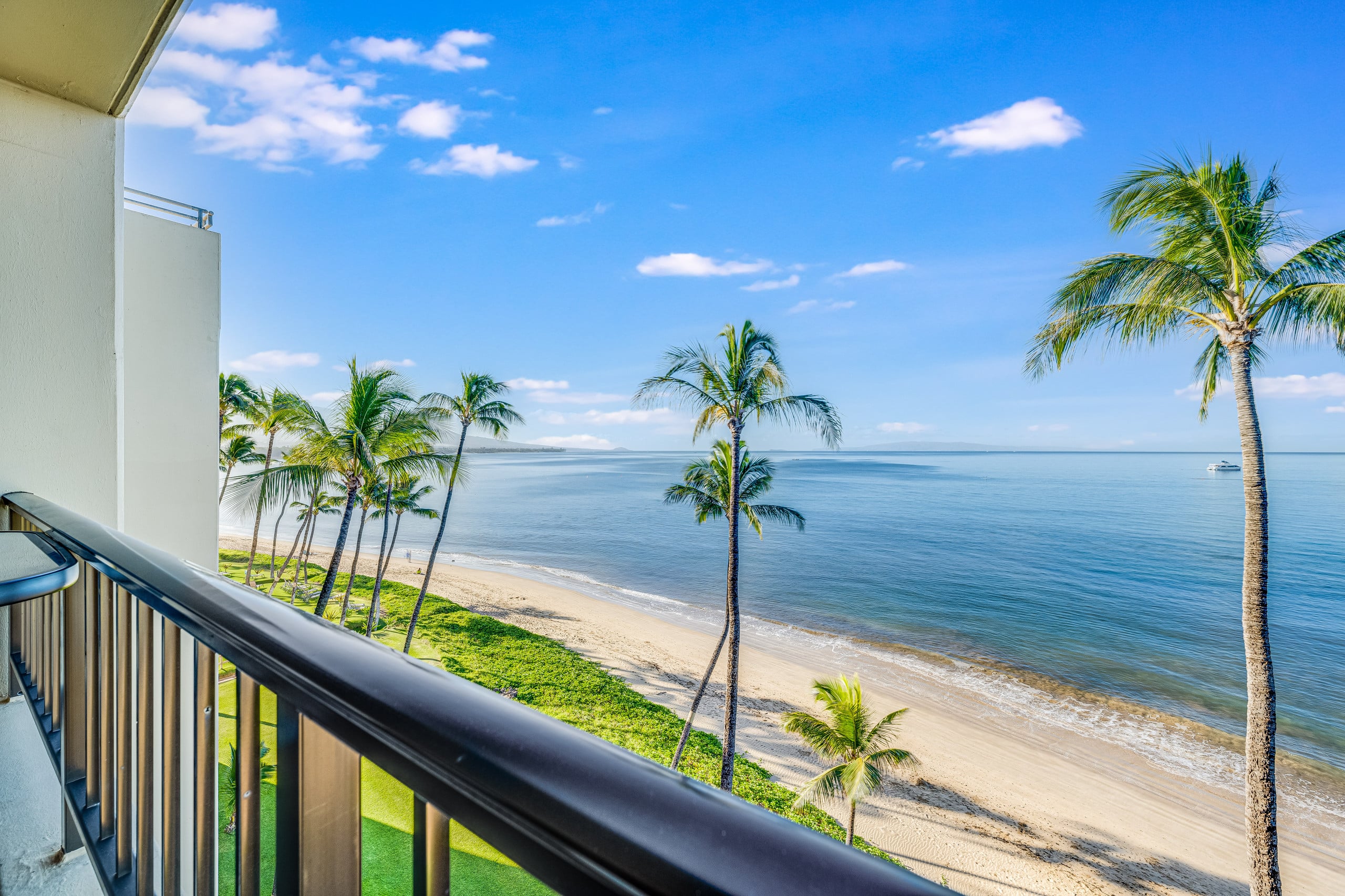 Condo in Kihei · ★4.8 · 1 bedroom · 2 beds · 1 bath - Image 9