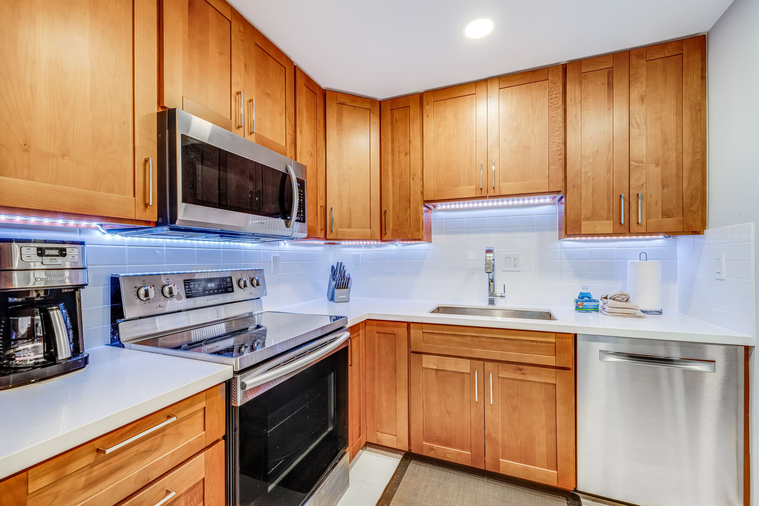 Condo in Kihei · ★4.8 · 1 bedroom · 2 beds · 1 bath - Image 15