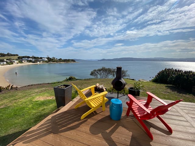 Total Waterfront Self Contained Cottage gallery image 3