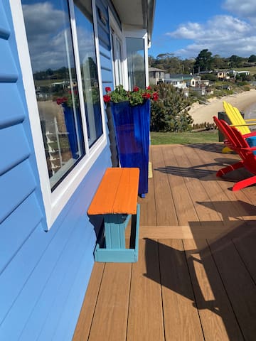 Total Waterfront Self Contained Cottage gallery image 2