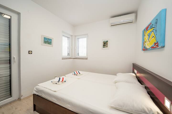 غرفة النوم 2