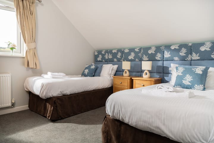 Двойна спалня