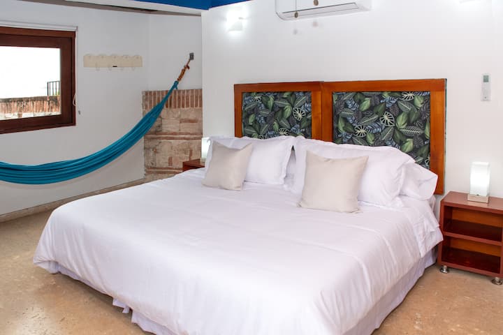 ერთმანეთთან მიმდებარე საწოლები