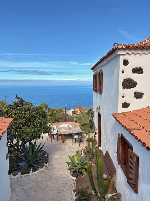 Finca with sea view and Jacuzzi