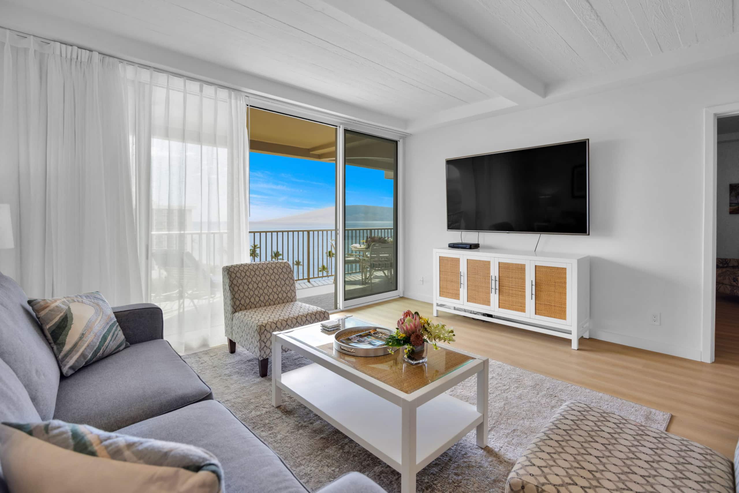 Condo in Lahaina · ★4.89 · 1 bedroom · 2 beds · 2 baths - Image 16