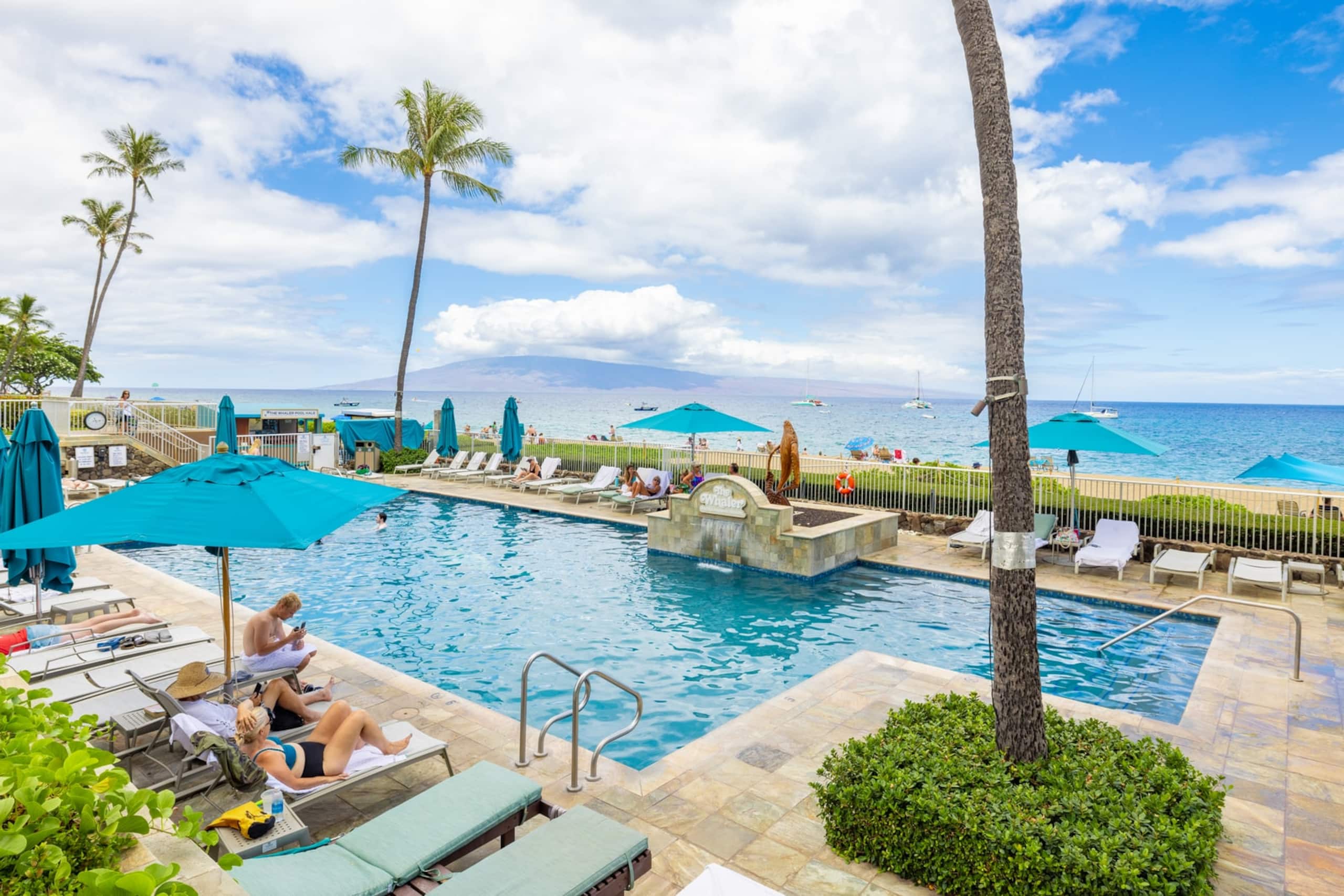 Condo in Lahaina · ★4.89 · 1 bedroom · 2 beds · 2 baths - Image 15